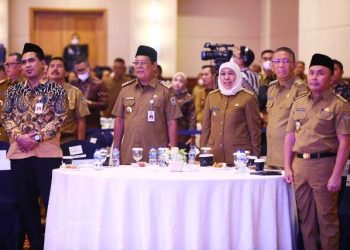 Gubernur Jawa Timur Khofifah Indar Parawansa saat menghadiri rapat koordinasi Pimpinan Kementerian/Lembaga Program Pemberantasan Korupsi Pemerintah Daerah dan Peluncuran Indikator MCP di Jakarta.
