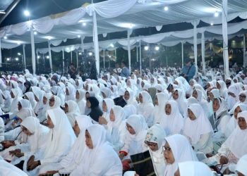 Tabligh Akbar Peringatan Nuzulul Quran di Alun Alun Kota Mojokerto.