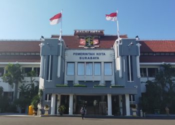 Foto ilustrasi, gedung Balai Kota Surabaya.