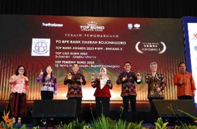 Penganugerahan TOP BUMD Awards 2023 diselenggarakan di Dian Ballroom Hotel Raffles Jakarta.