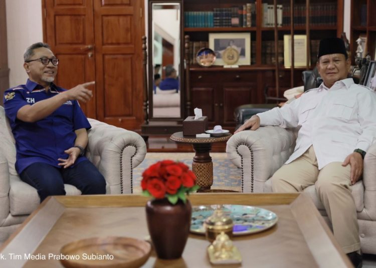 Ketua Umum Gerindra Prabowo Subianto saat melakukan pertemuan dengan Ketua Umum PAN Zulkifli Hasan.