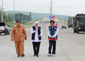 Peninjauan tol Probolinggo-Banyuwangi ruas Probolinggo Timur-Gending yang rencananya bakal dibuka untuk arus mudik Lebaran.
