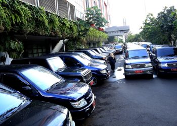 Foto ilustrasi mobil dinas Pemkot Surabaya.