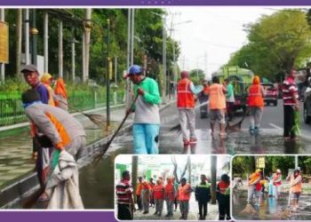 Tim kebersihan dari Dinas Lingkungan Hidup Pemkab Bojonegoro bergerak cepat melakukan pembersihan demi kenyamanan masyarakat.