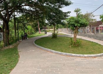 Taman Bengawan Solo yang berada di utara Pasar Lama Bojonegoro.