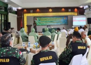 Kegiatan Komunikasi Sosial (Komsos) oleh Kodim Bojonegoro dengan Keluarga Besar TNI (KBT) yang dilaksanakan di gedung Ahmad Yani, Kodim Bojonegoro.
