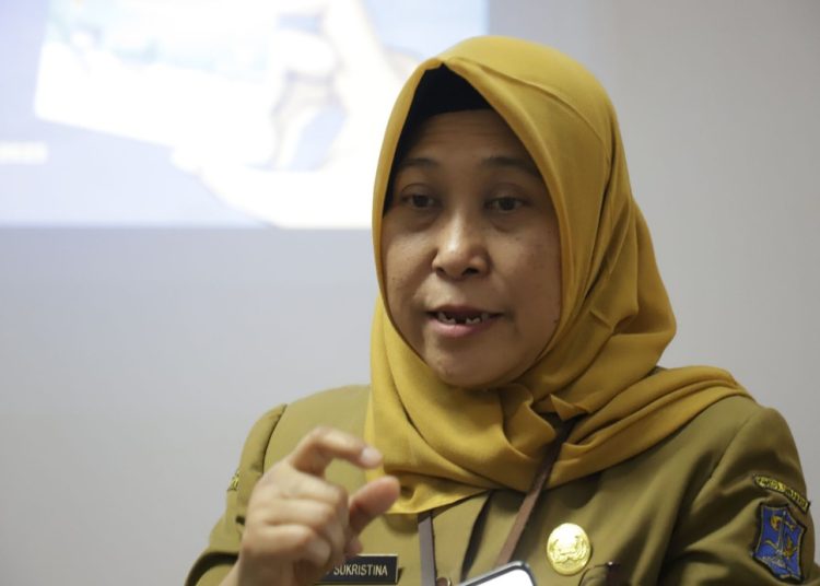 Kepala Dinas Kesehatan Surabaya, Nanik Sukristina.