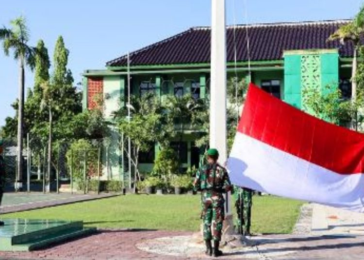Upacara bendera peringatan Hari Kebangkitan Nasional ke- 115 tahun 2023 di Kodim Bojonegoro.