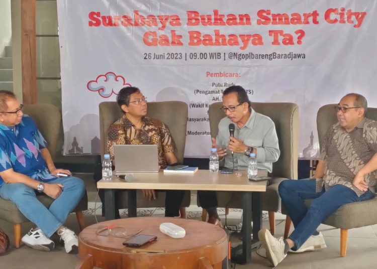 Suasana talkshow tentang Surabaya Bukan Smart City yang diadakan Ngopibareng.id.