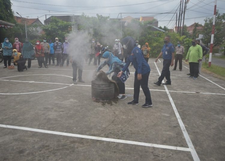 Foto ilustrasi simulasi pemadaman kebakaran.