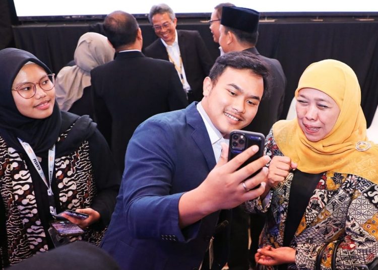 Gubernur Jawa Timur Khofifah Indar Parawansa di sela menghadiri acara peluncuran Rencana Pembangunan Jangka Panjang Nasional (RPJPN) 2025-2045.