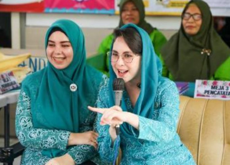 Arumi Bachsin di Kelurahan Kebonsari Kulon Kecamatan Kanigaran Kota Probolinggo.