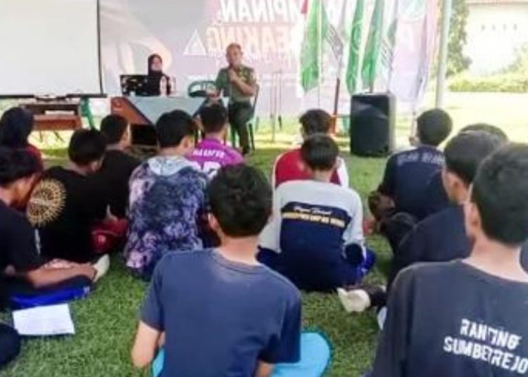 Pemberian materi tentang Ideologi Pancasila, Wawasan Kebangsaan dan Bela Negara pada peserta Pendidikan dan Latihan Pertama III DKAC CBP KPP Sumberrejo.