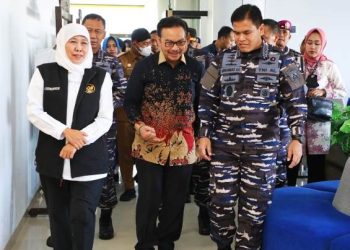 KSAL Laksamana TNI Muhammad Ali, Kepala BKKBN Hasto Wardoyo dan Gubernur Jawa Timur Khofifah Indar Parawansa.