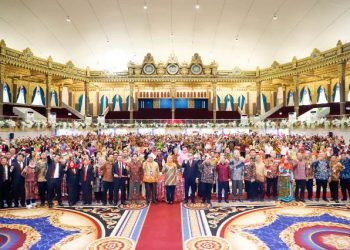 Kegiatan Gebyar Kreatifitas dan Inovasi Industri Jawa Timur di Graha Universitas Negeri Surabaya.