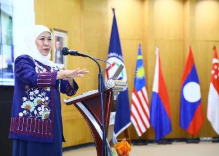 Gubernur Jawa Timur Khofifah Indar Parawansa