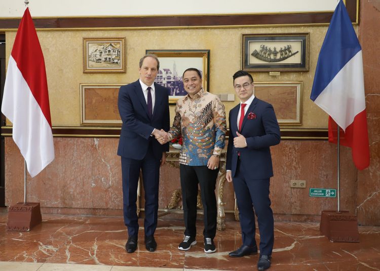 Wali kota Surabaya Eri Cahyadi menyambut rombongan Duta Besar Prancis Fabien Penone bersama jajarannya.