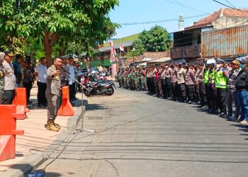 Pelaksanaan apel personel gabungan yang terdiri dari Satpol PP, Dinas Perhubungan (Dishub), Badan Penanggulangan dan Bencana Daerah (BPBD), Kepolisian dan TNI.