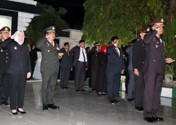 Apel Kehormatan dan Renungan Suci (AKRS) di Taman Makam Pahlawan (TMP) Bojonegoro.