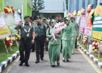Lepas sambut komandan Kodim 0813 Bojonegoro yang dilaksanakan di makodim setempat.