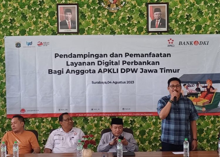 Kegiatan Pendampingan dan Pemanfaatan Layanan Digital Perbankan yang digelar di aula Kecamatan Gedangan, Sidoarjo.