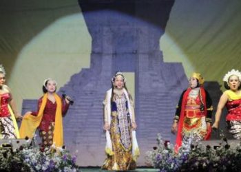 Pertunjukkan ketoprak plesiran dengan Dalam lakon Mati Sajroning Urip.