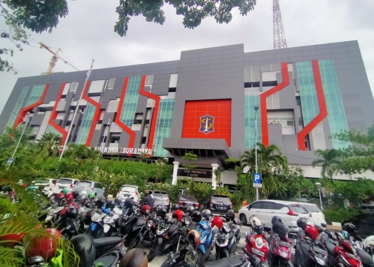 Foto ilustrasi, salah satu titik parkir di Kota Surabaya.