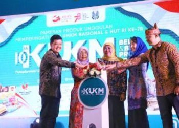 Pembukaan pameran the 10th Koperasi UKM (KUKM) Expo 2023 di Grand City Surabaya.