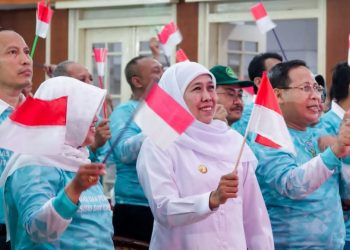 Gubernur Jawa Timur Khofifah Indar Parawansa dalam kegiatan Sapa Aparatur Sipil Negara Pemerintah Provinsi Jawa Timur se Madura di wilayah kerja Bakorwil IV Pamekasan.