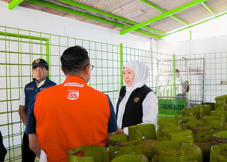 Gubernur Jawa Timur Khofifah tinjau pangkalan dan agen LPG di Kabupaten Probolinggo.