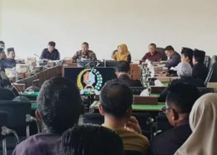 Pembahasan KUA PPAS antara Banggar DPRD Bojonegoro dengan TAPD Pemkab Bojonegoro.