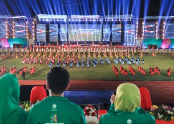 Suasana pembukaan Pekan Olah Raga Provinsi VIII Jawa Timur Tahun 2023 di Stadion Gelora Delta Sidoarjo.