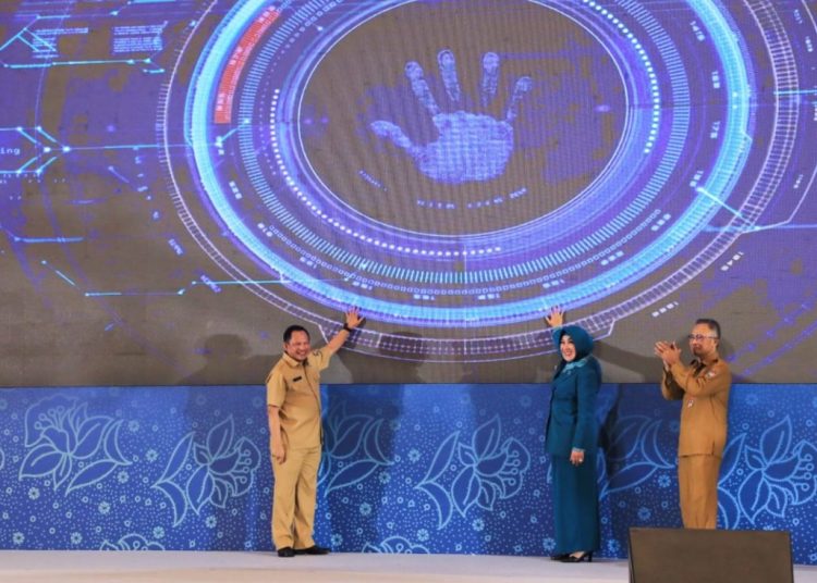 Pembukaan Rapat Kerja Nasional Tim Penggerak PKK Nasional di Jakarta.