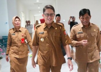 Pj Bupati Bojonegoro Adriyanto saat datang di kantor Pemkab Bojonegoro.