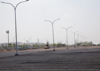 Kawasan di sekitar stadion Gelora Bung Tomo yang diproyeksikan untuk pembuatan lapangan parkir. 