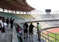 Panitia lokal (LOC) Piala Dunia U-17 mengecek Stadion Gelora Bung Tomo.