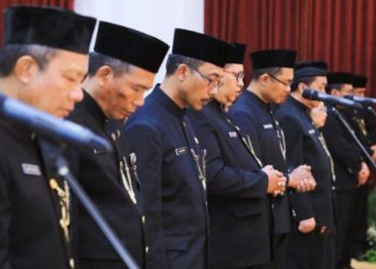 Pelantikan kepala sekolah SMA, SMK dan SLB.