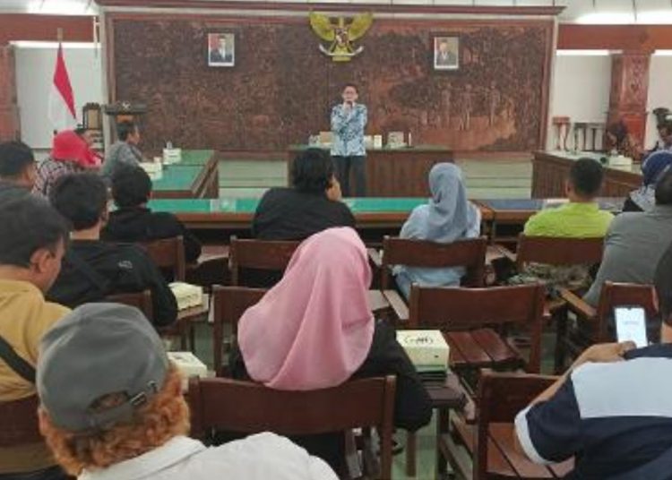 Pj Bupati Bojonegoro Adriyanto dalam acara Gathering Media di Pendopo Malowopati.