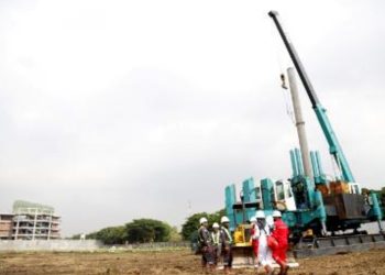 Ground breaking pembangunan RSUD Surabaya Timur di Jalan Medokan Asri Tengah, Blok RL V, Kelurahan Kalirungkut, Kecamatan Rungkut,  Surabaya.
