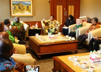 Suasana kunjungan kerja delegasi Provinsi Sepik Barat Negara Papua Nugini.