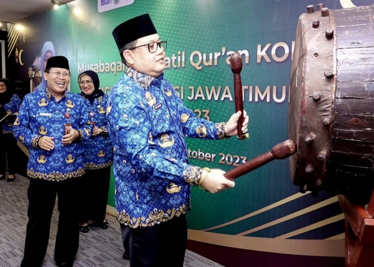 Sekdaprov Jatim Adhy Karyono saat membuka Lomba MTQ Korpri Tingkat Provinsi tahun 2023 di kantor BKD Provinsi Jatim.