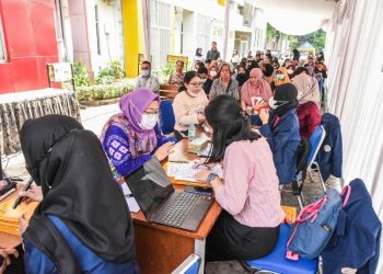 Kegiatan Bulan Kesehatan Gigi Nasional 2023 yang digelar di Rumah Sakit Gigi dan Mulut Pendidikan Fakultas Kedokteran Gigi Universitas Airlangga.
