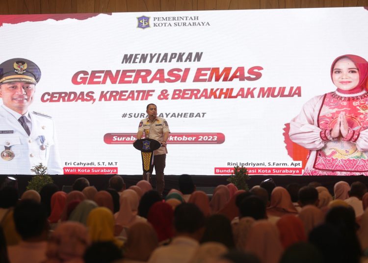 Eri Cahyadi menyampaikan sambutannya pada acara Cegah Perundungan dan Kenakalan Remaja, Pemkot Surabaya Siap Wadahi Potensi Siswa.