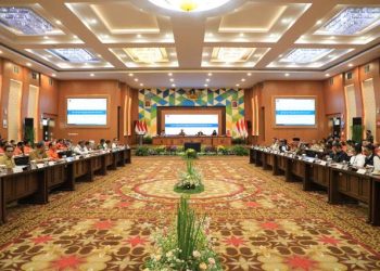 Suasana Rakor Percepatan Penanggulangan Bencana di Wilayah Jawa Timur serta Antisipasi Bencana Hidrometeorologi tahun 2023-2024.