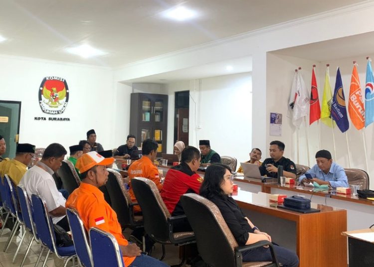 Sosialisasi Peraturan KPU Nomor 15 Tahun 2023 dan Peraturan KPU Nomor 20 Tahun 2023 tentang Kampanye Pemilu Tahun 2024 oleh KPU Surabaya.