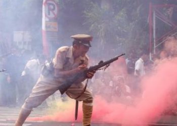 Salah satu adegan Parade Surabaya Juang tahun lalu.