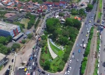 Kawasan di sekitar Bundaran Dolog dan Taman Pelangi Surabaya.
