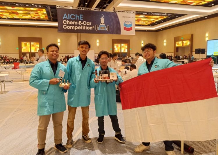 Tim Spektronics ITS yang berlaga dalan ajang Chem-E-Car Global Race Competition yang diselenggarakan di Florida, Amerika Serikat.