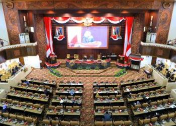 Suasana rapat paripurna di DPRD Jatim yang mengesahkan Rancangan Peraturan Daerah Rencana Tata Ruang Wilayah Provinsi Jawa Timur tahun 2023-2043.