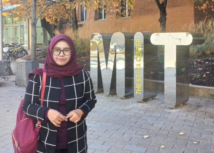 Dosen Departemen Kimia, Fakultas Sains dan Analitika Data ITS Sri Fatmawati